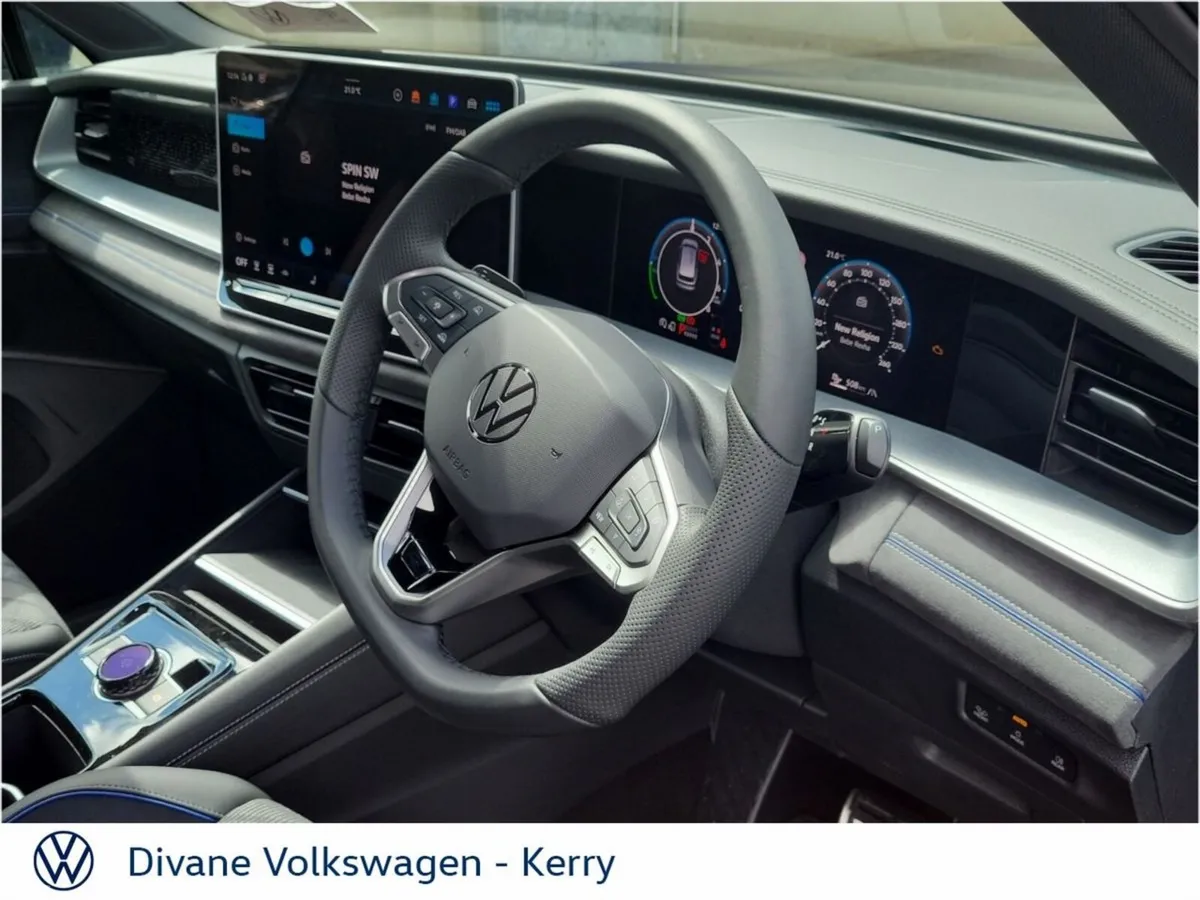 Volkswagen Tayron SUV, Petrol Plug-in Hybrid, 2027, Purple