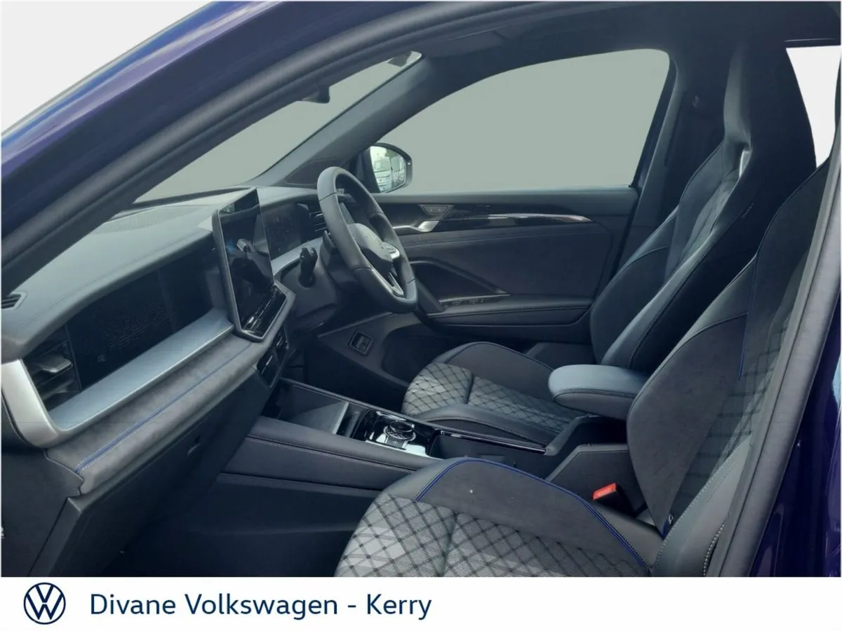 Volkswagen Tayron SUV, Petrol Plug-in Hybrid, 2027, Purple