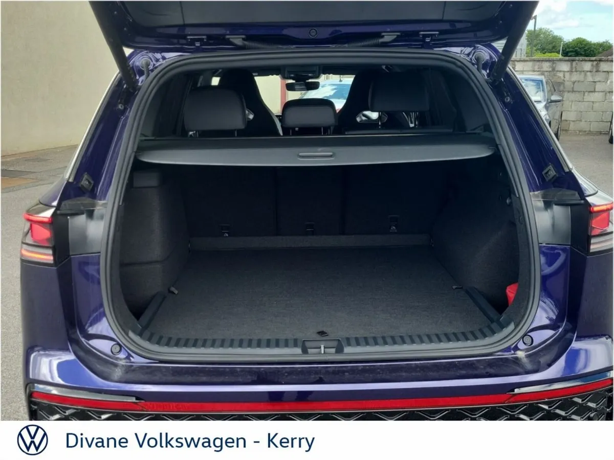 Volkswagen Tayron SUV, Petrol Plug-in Hybrid, 2027, Purple