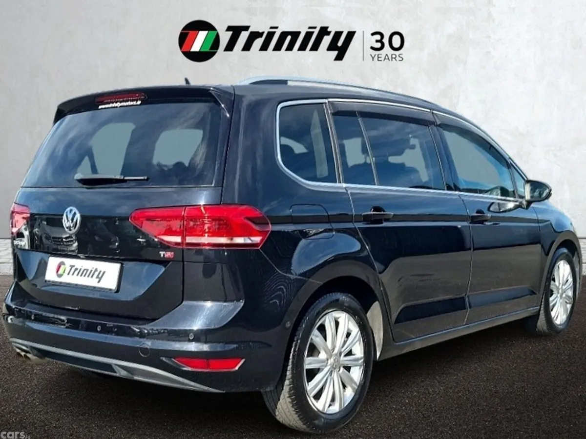 Volkswagen Touran MPV, Petrol, 2018, Black