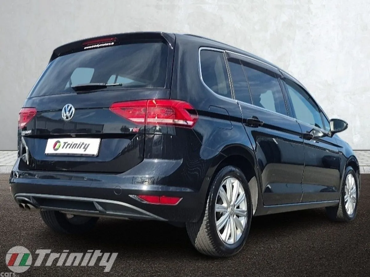 Volkswagen Touran MPV, Petrol, 2018, Black