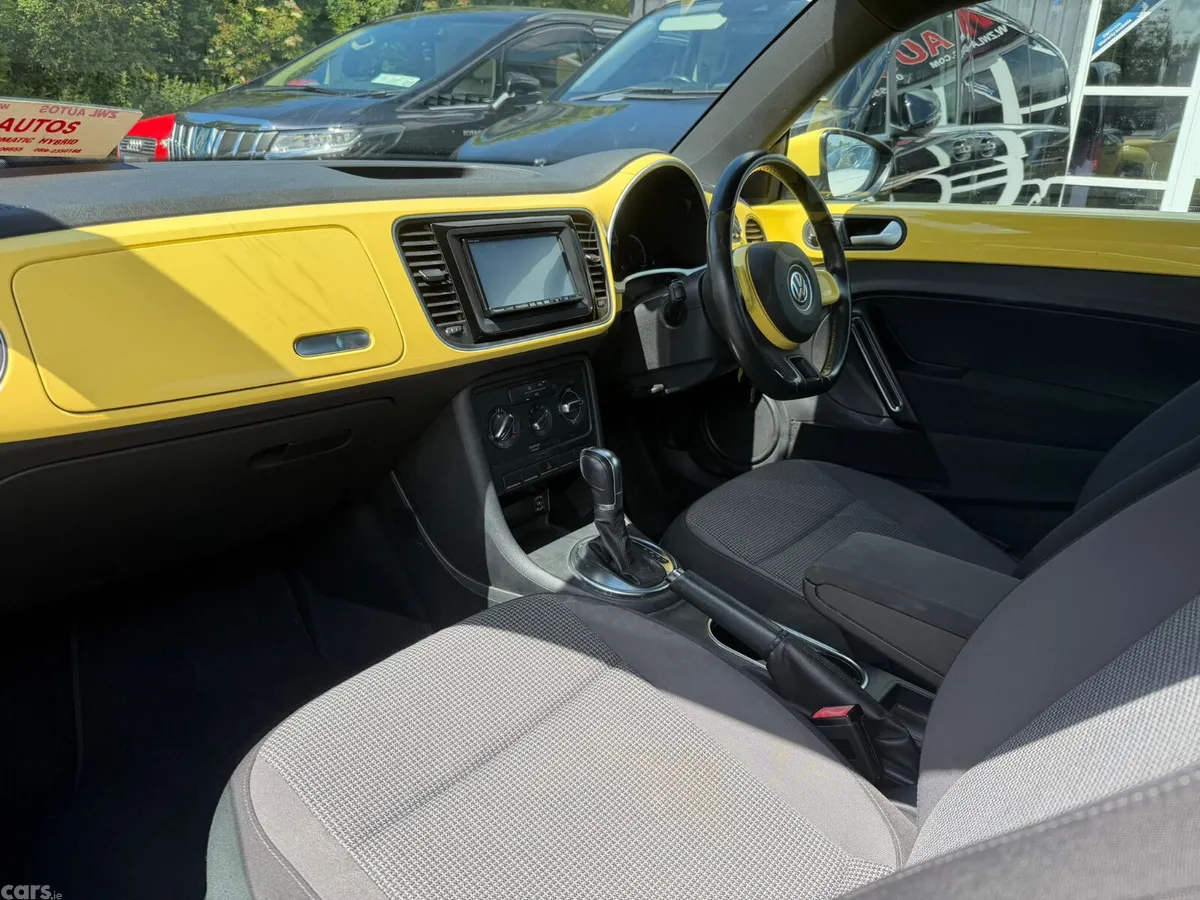 Volkswagen Beetle Coupe, Petrol, 2015, Yellow