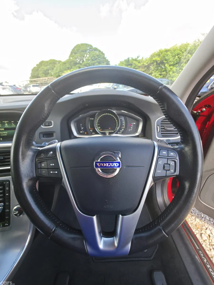 Volvo S60 Saloon, Diesel, 2017, Red