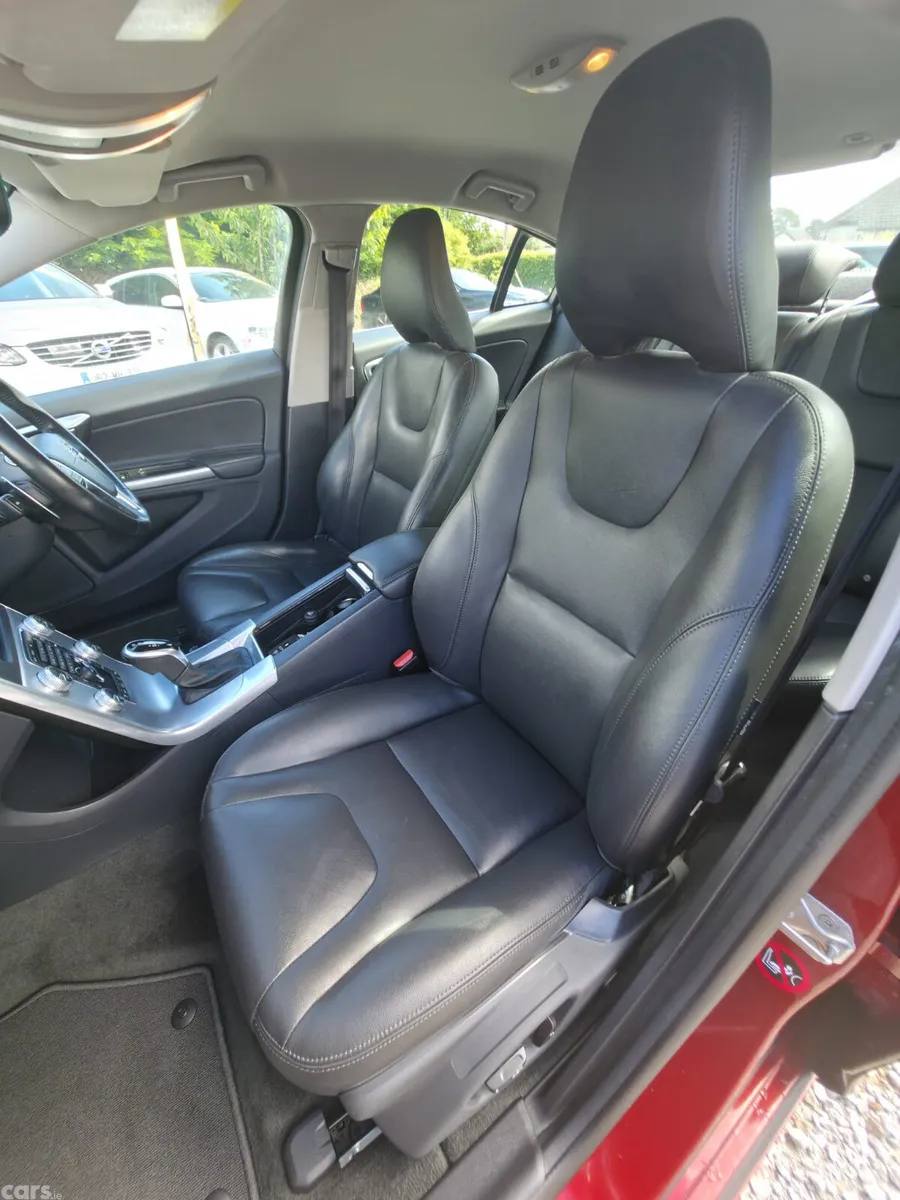 Volvo S60 Saloon, Diesel, 2017, Red