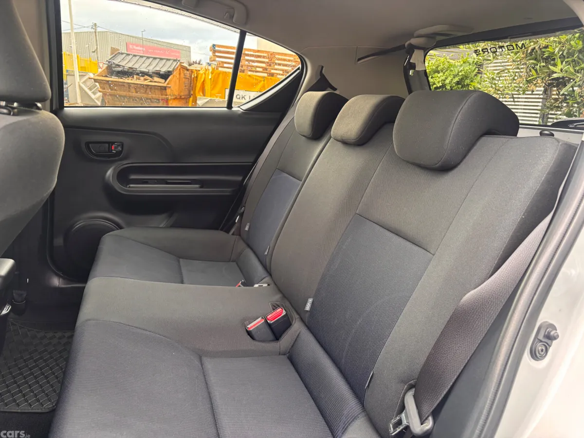 Toyota Aqua Hatchback, Petrol Hybrid, 2017, Silver