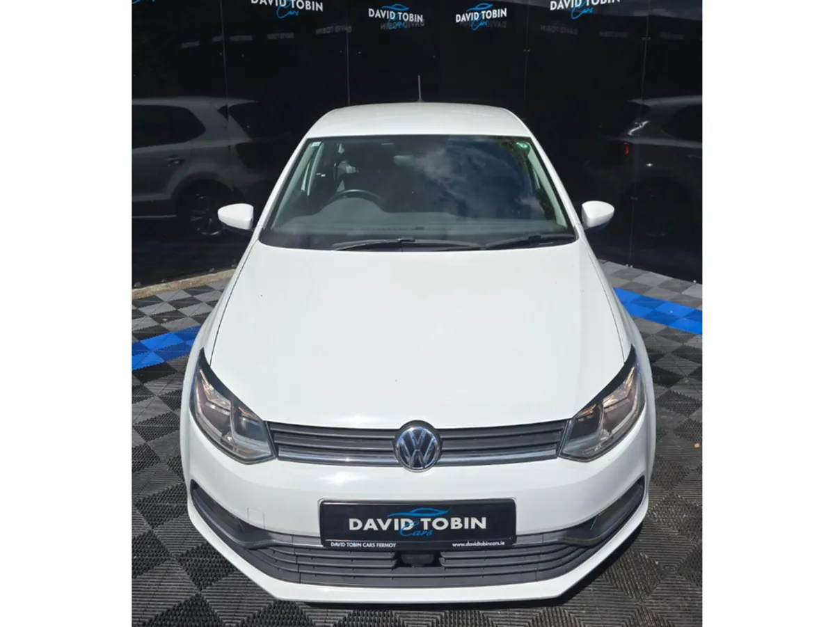 Volkswagen Polo Hatchback, Petrol, 2017, White