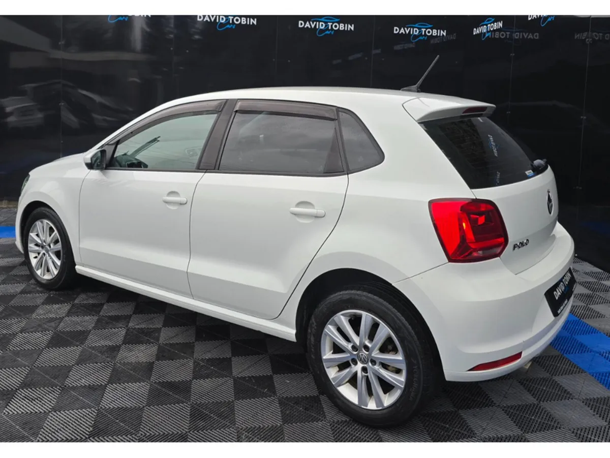 Volkswagen Polo Hatchback, Petrol, 2017, White