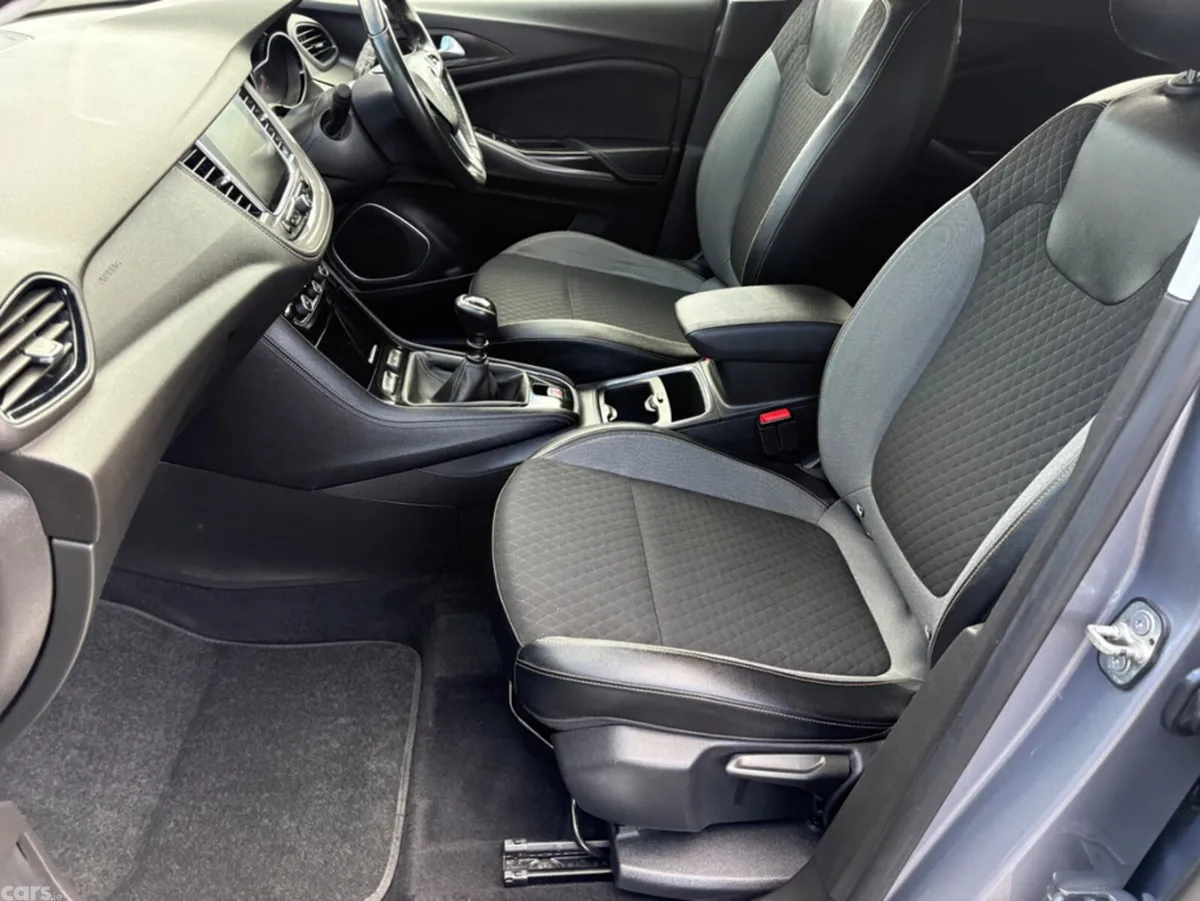 Opel Grandland X SUV, Diesel, 2019, Grey