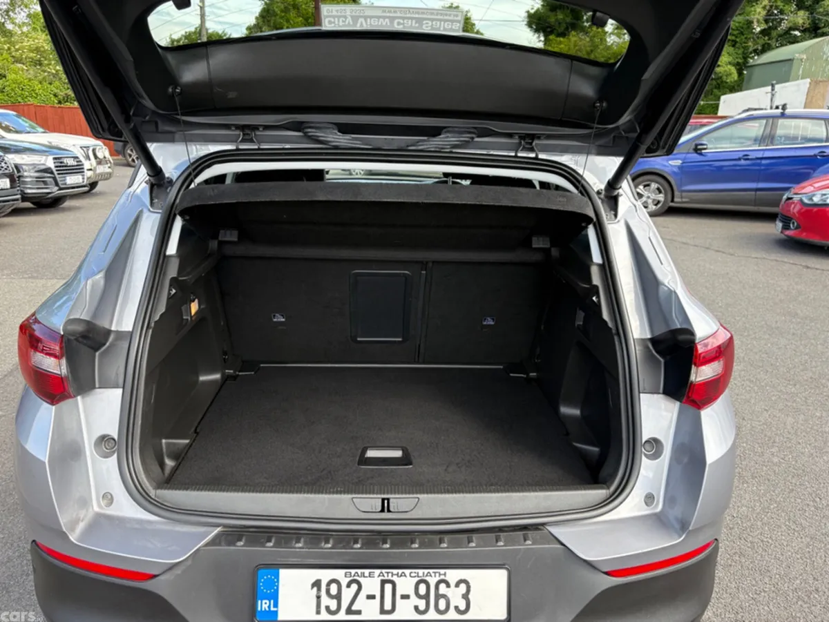 Opel Grandland X SUV, Diesel, 2019, Grey