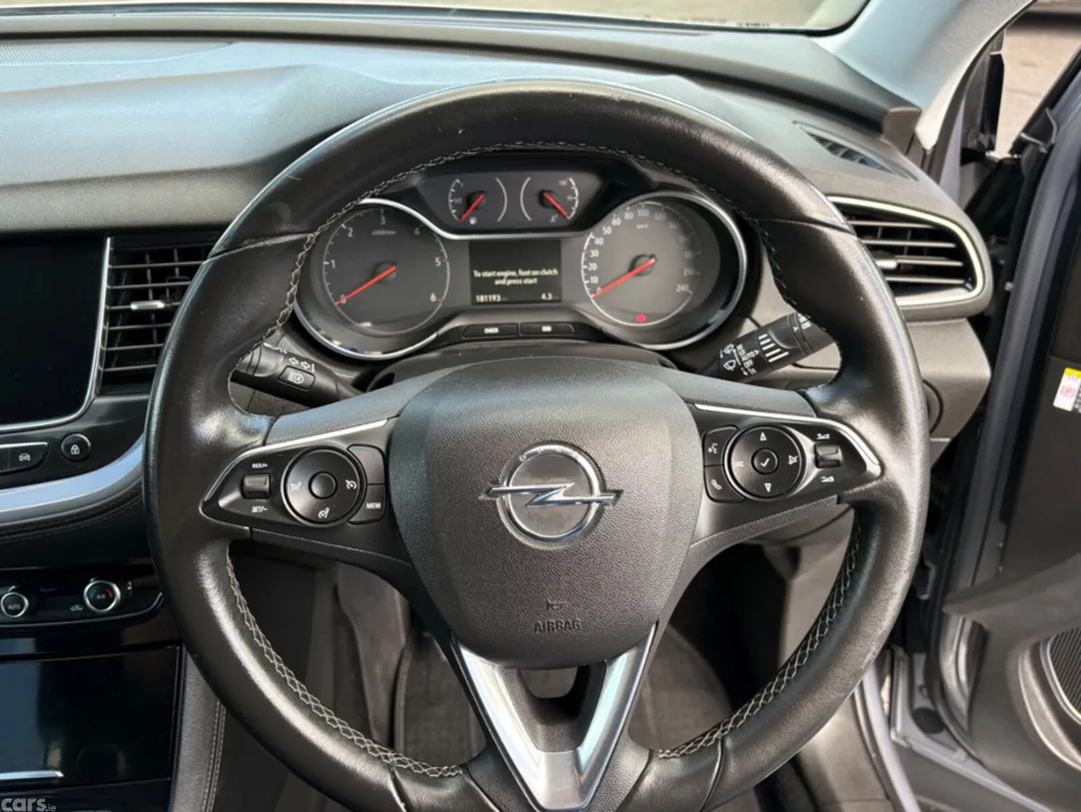 Opel Grandland X SUV, Diesel, 2019, Grey