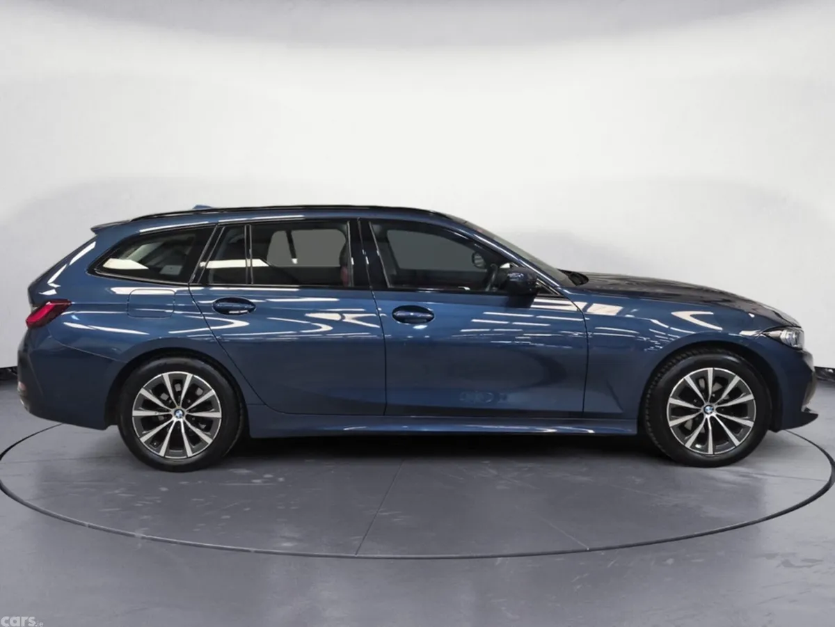 BMW 3-Series Estate, Diesel, 2024, Blue