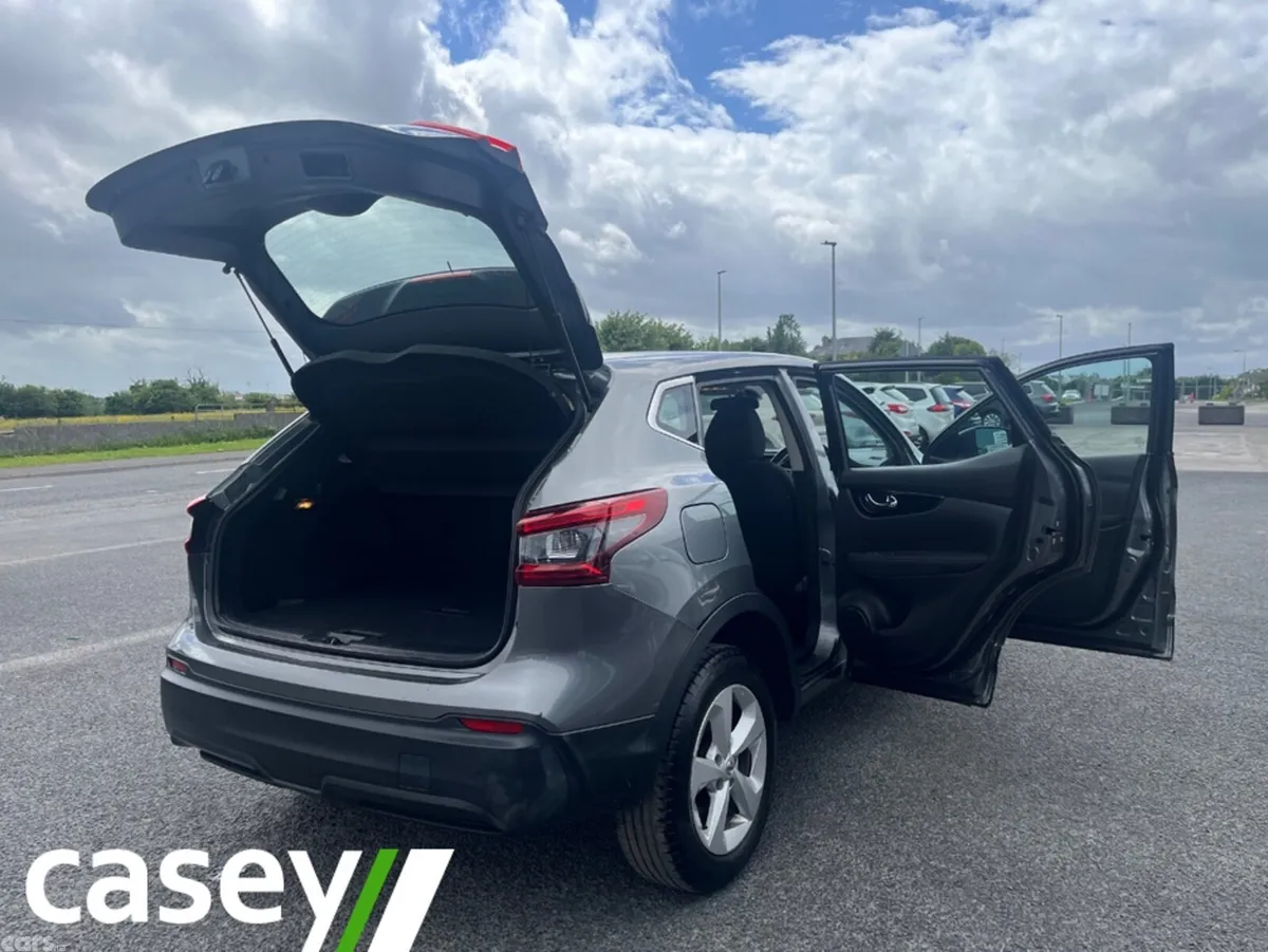 Nissan Qashqai MPV, Diesel, 2018, Grey