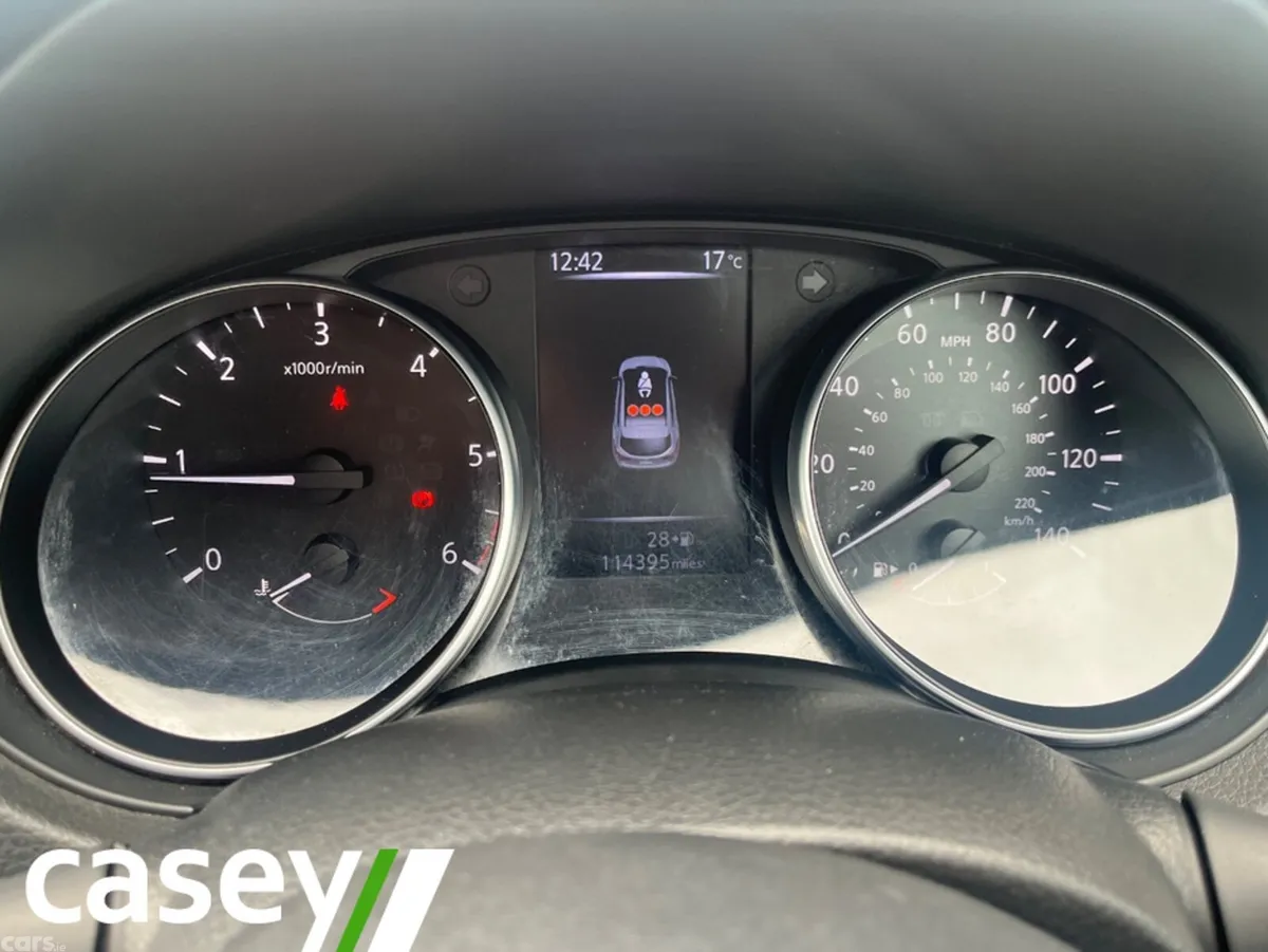 Nissan Qashqai MPV, Diesel, 2018, Grey