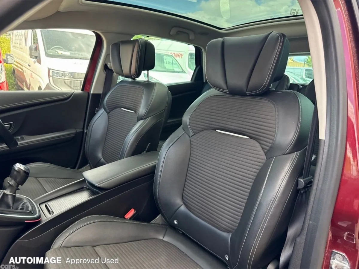 Renault Scenic MPV, Diesel, 2017, Red