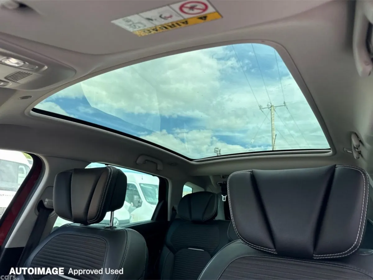 Renault Scenic MPV, Diesel, 2017, Red