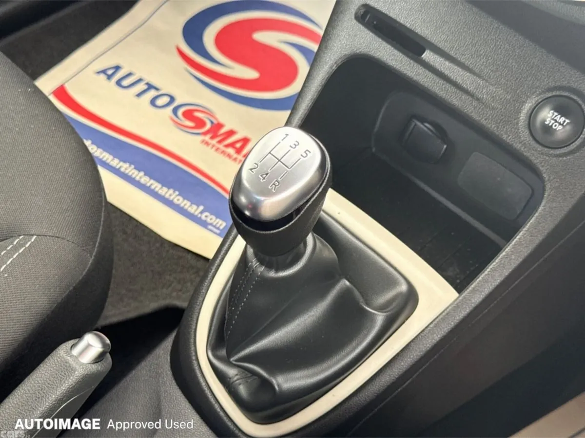 Renault Captur Hatchback, Petrol, 2019, Grey