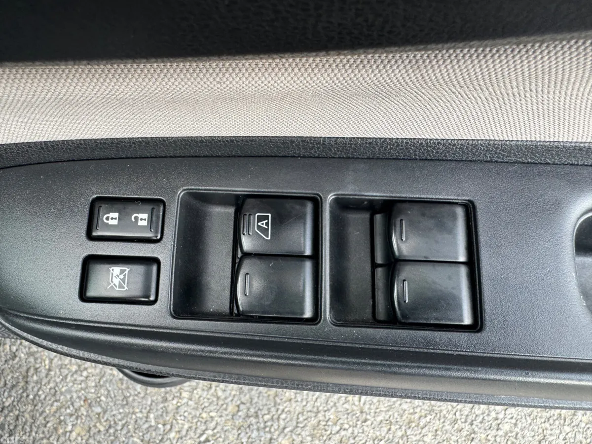 Nissan Note MPV, Petrol, 2017, Black
