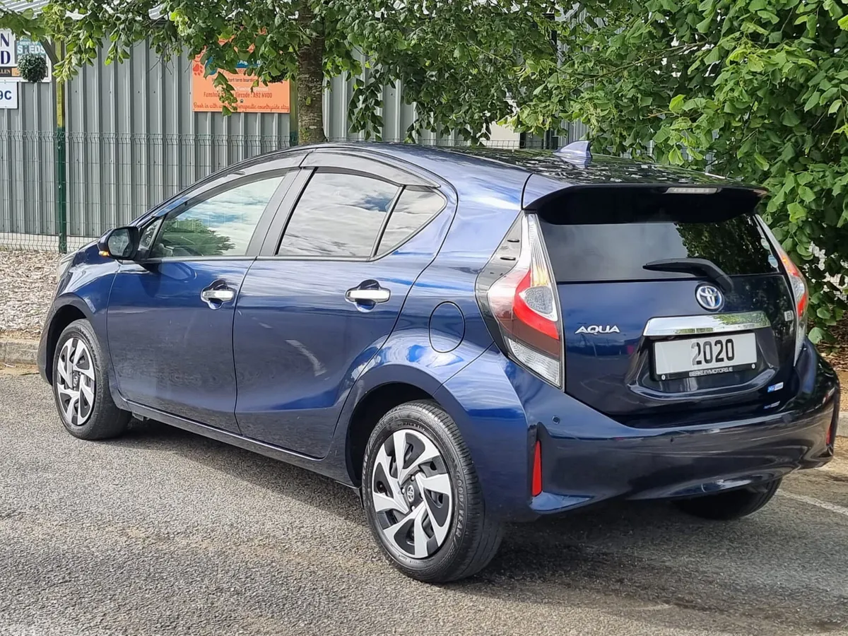 Toyota Aqua Hatchback, Petrol Hybrid, 2020, Blue