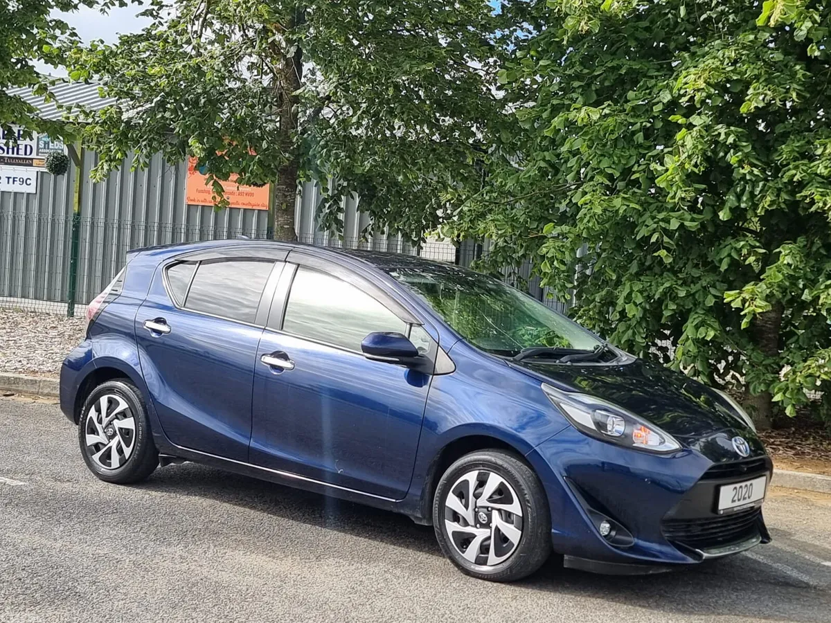 Toyota Aqua Hatchback, Petrol Hybrid, 2020, Blue