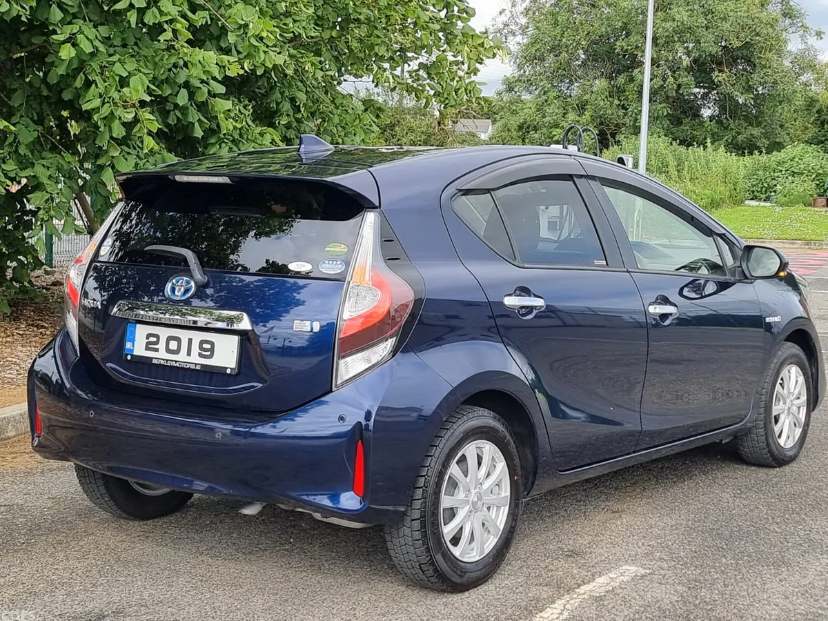 Toyota Aqua Hatchback, Petrol Hybrid, 2019, Blue