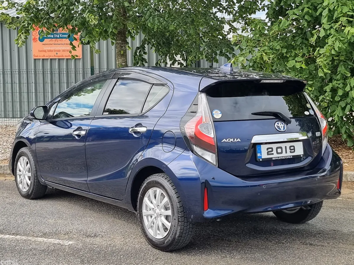 Toyota Aqua Hatchback, Petrol Hybrid, 2019, Blue