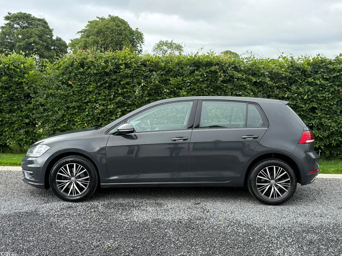 Volkswagen Golf Hatchback, Diesel, 2018, Grey