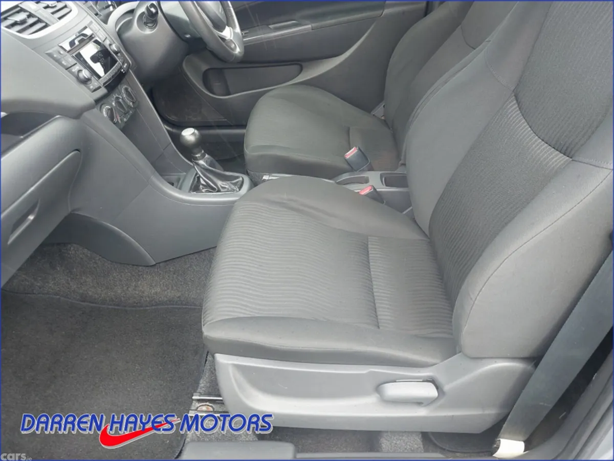 Suzuki Swift Hatchback, Petrol, 2011, Grey