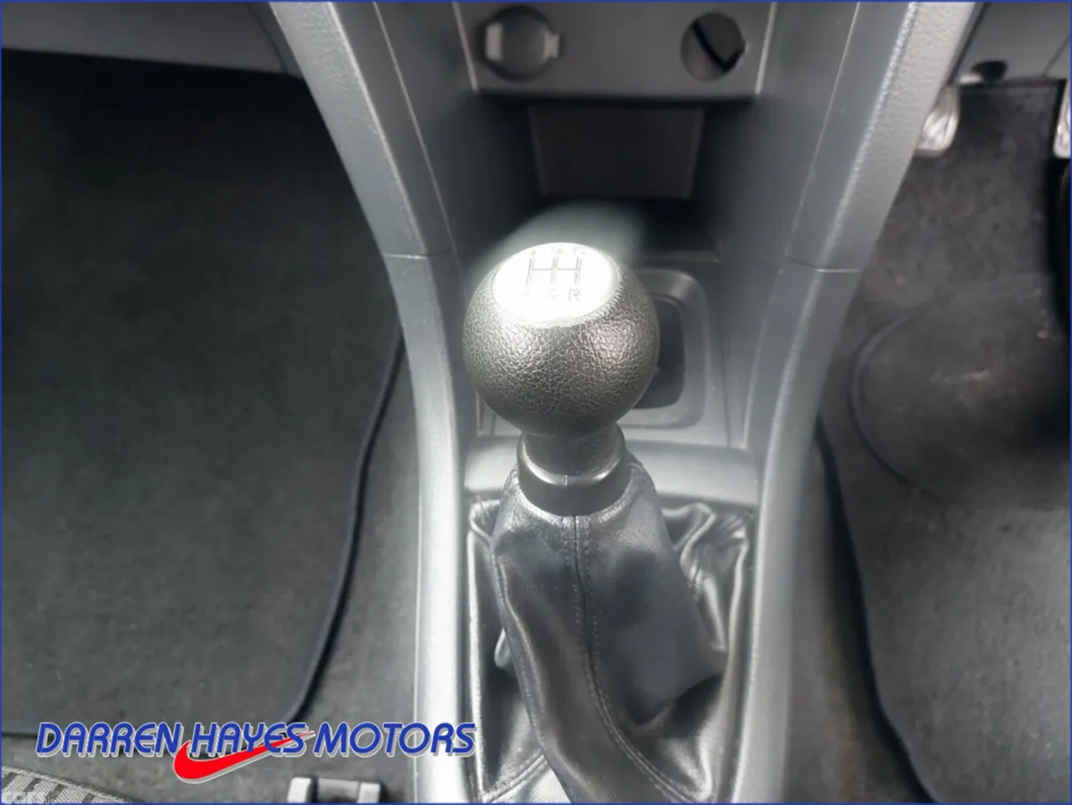 Suzuki Swift Hatchback, Petrol, 2011, Grey