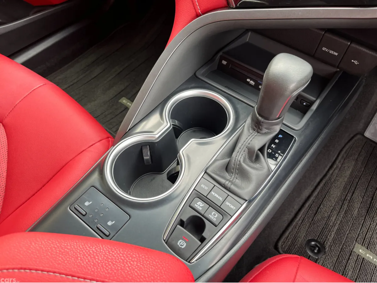 Toyota Camry Saloon, Petrol Hybrid, 2021, Black