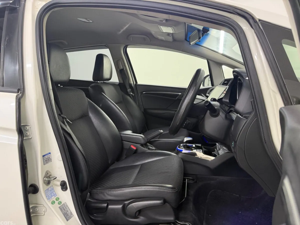 Honda Fit Hatchback, Petrol Hybrid, 2014, White