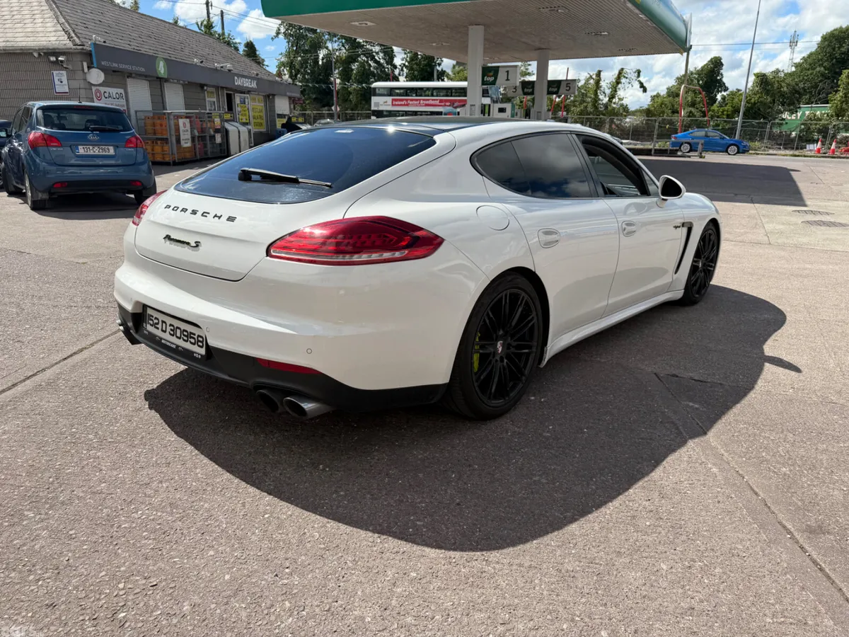 Porsche Panamera Hatchback, Petrol Plug-in Hybrid, 2015, White
