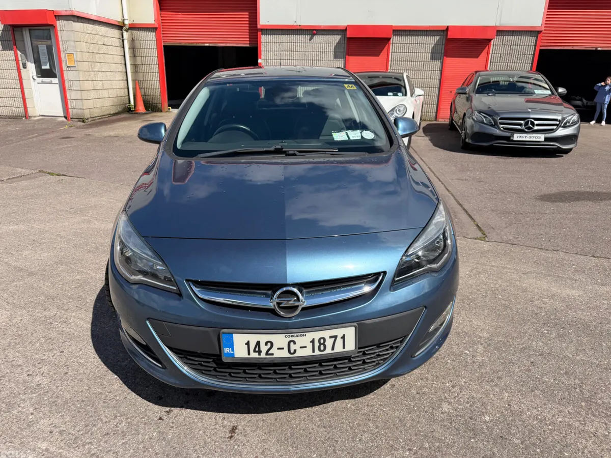 Opel Astra Saloon, Diesel, 2014, Blue