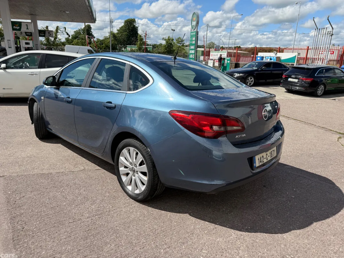 Opel Astra Saloon, Diesel, 2014, Blue