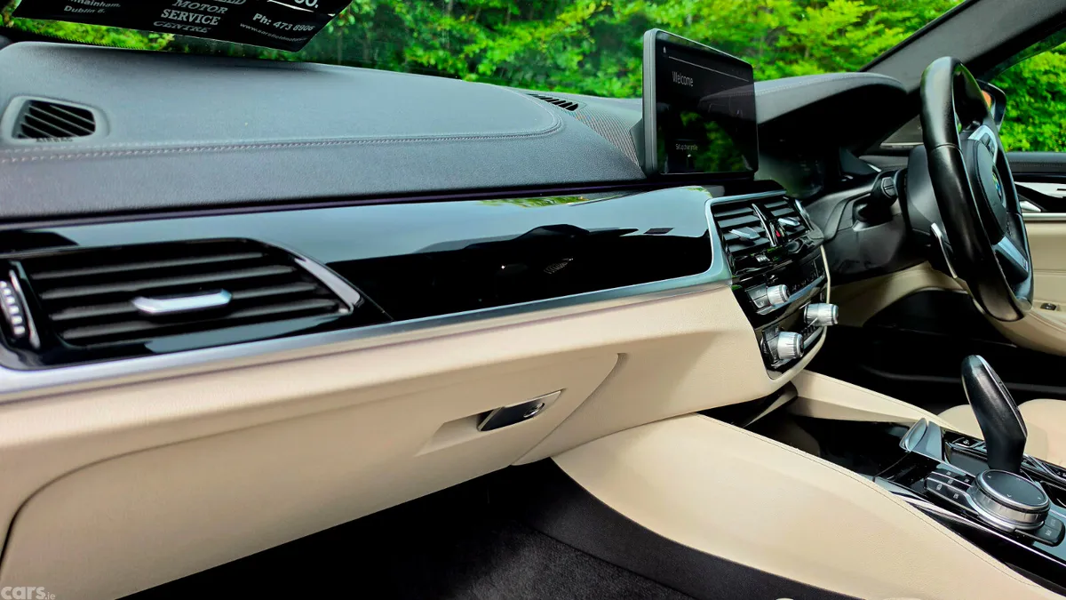 BMW 5-Series Saloon, Petrol Plug-in Hybrid, 2020, Grey