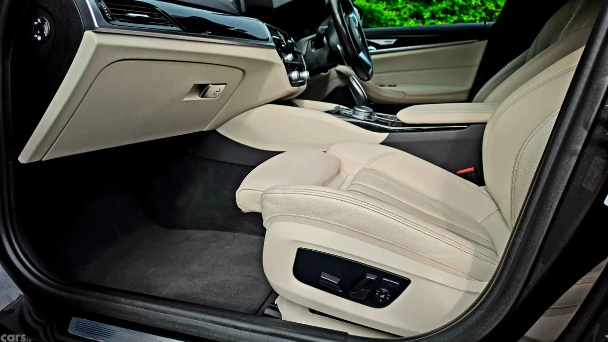 BMW 5-Series Saloon, Petrol Plug-in Hybrid, 2020, Grey