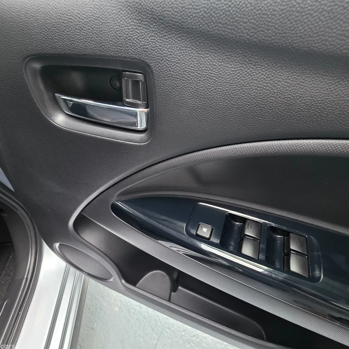 Mitsubishi Mirage Hatchback, Petrol, 2015, Silver