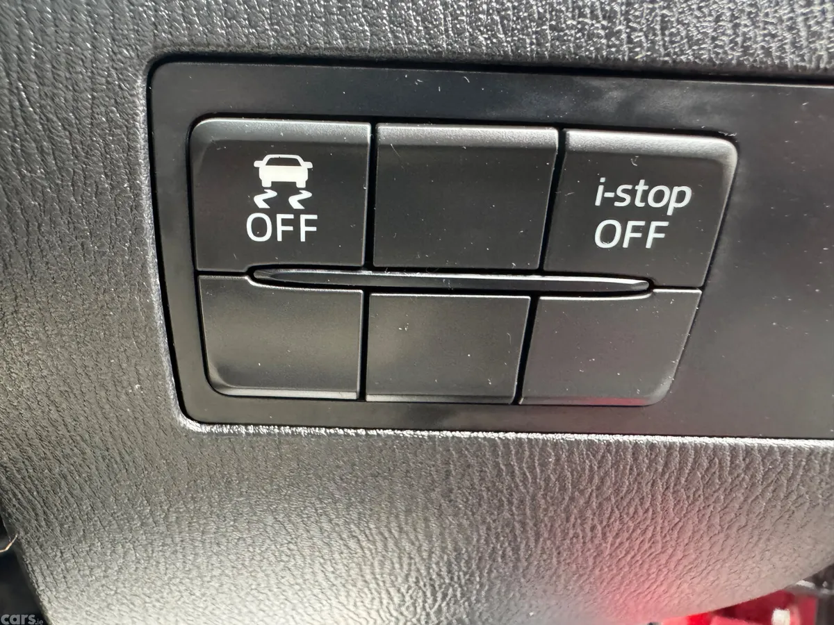 Mazda Demio MPV, Diesel, 2015, Red