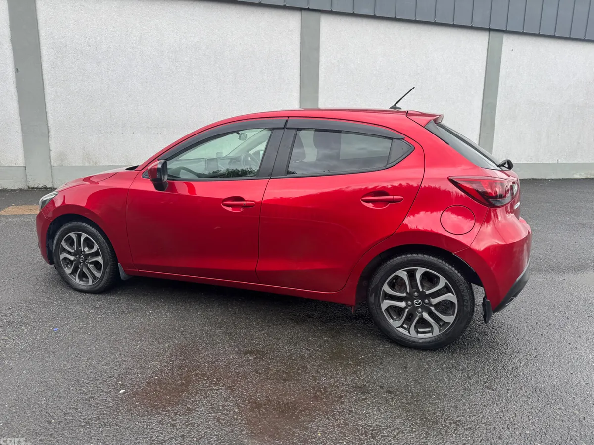 Mazda Demio MPV, Diesel, 2015, Red