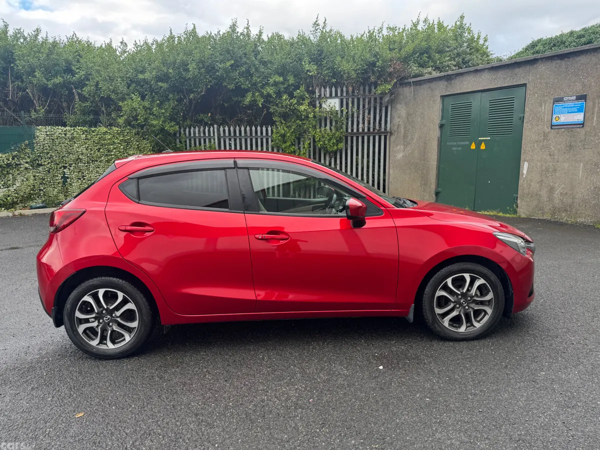 Mazda Demio MPV, Diesel, 2015, Red