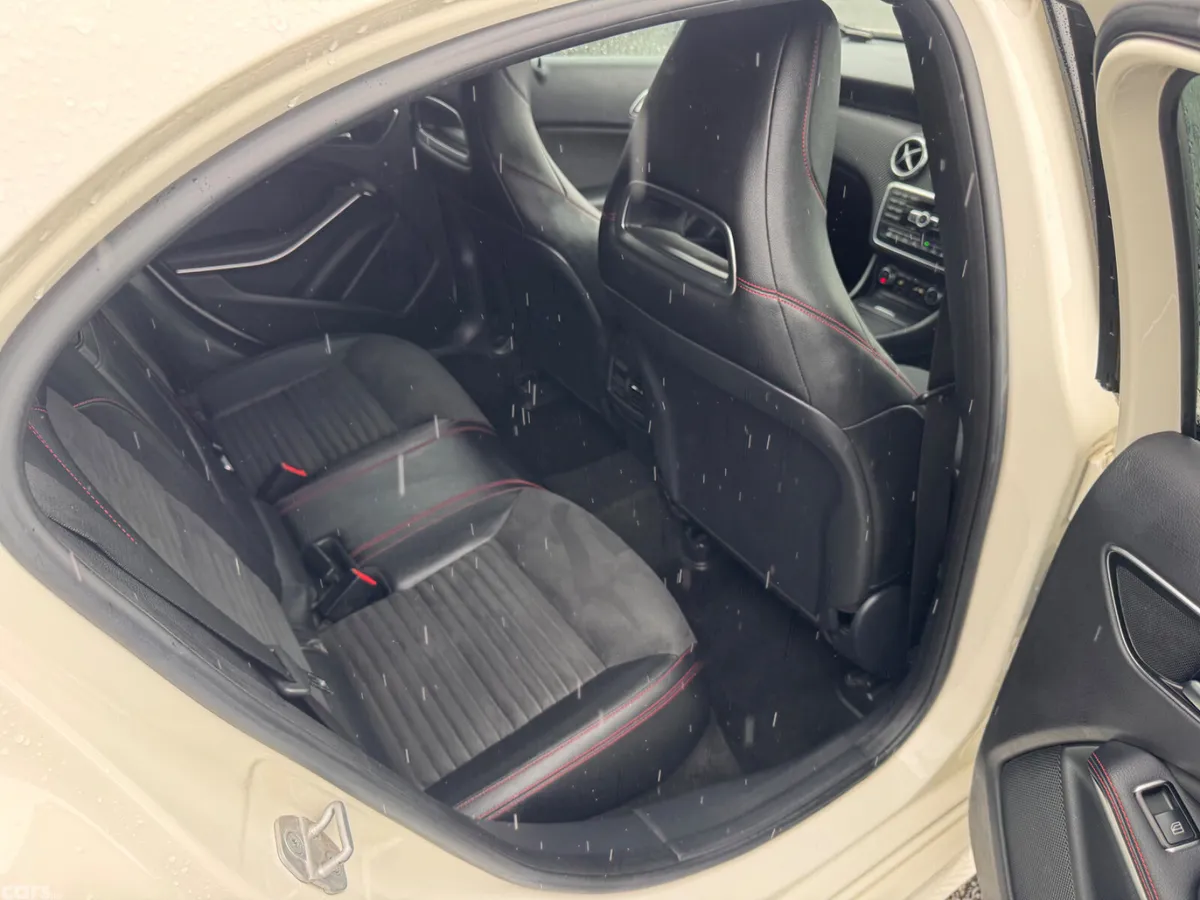 Mercedes-Benz A-Class Hatchback, Petrol, 2015, White