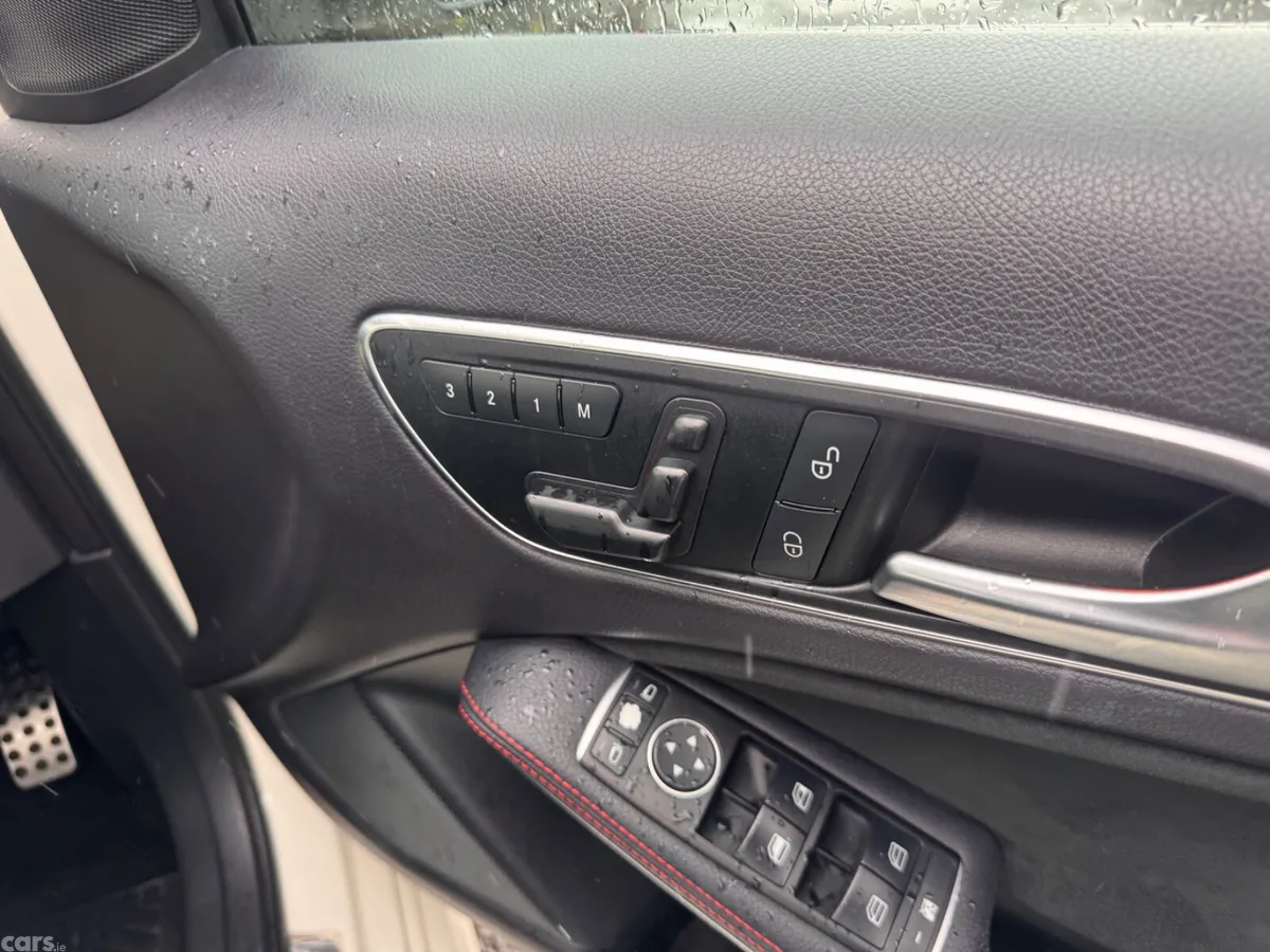 Mercedes-Benz A-Class Hatchback, Petrol, 2015, White