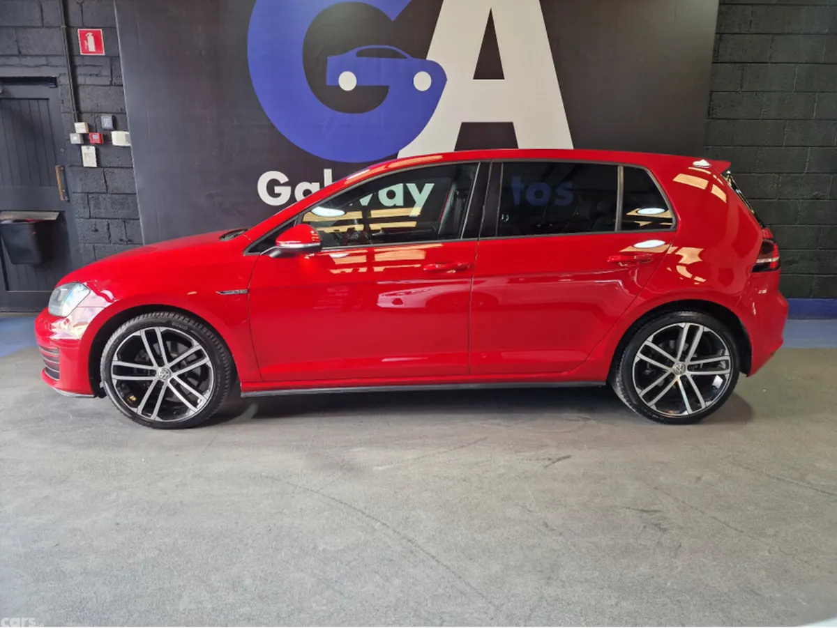 Volkswagen Golf Hatchback, Diesel, 2014, Red