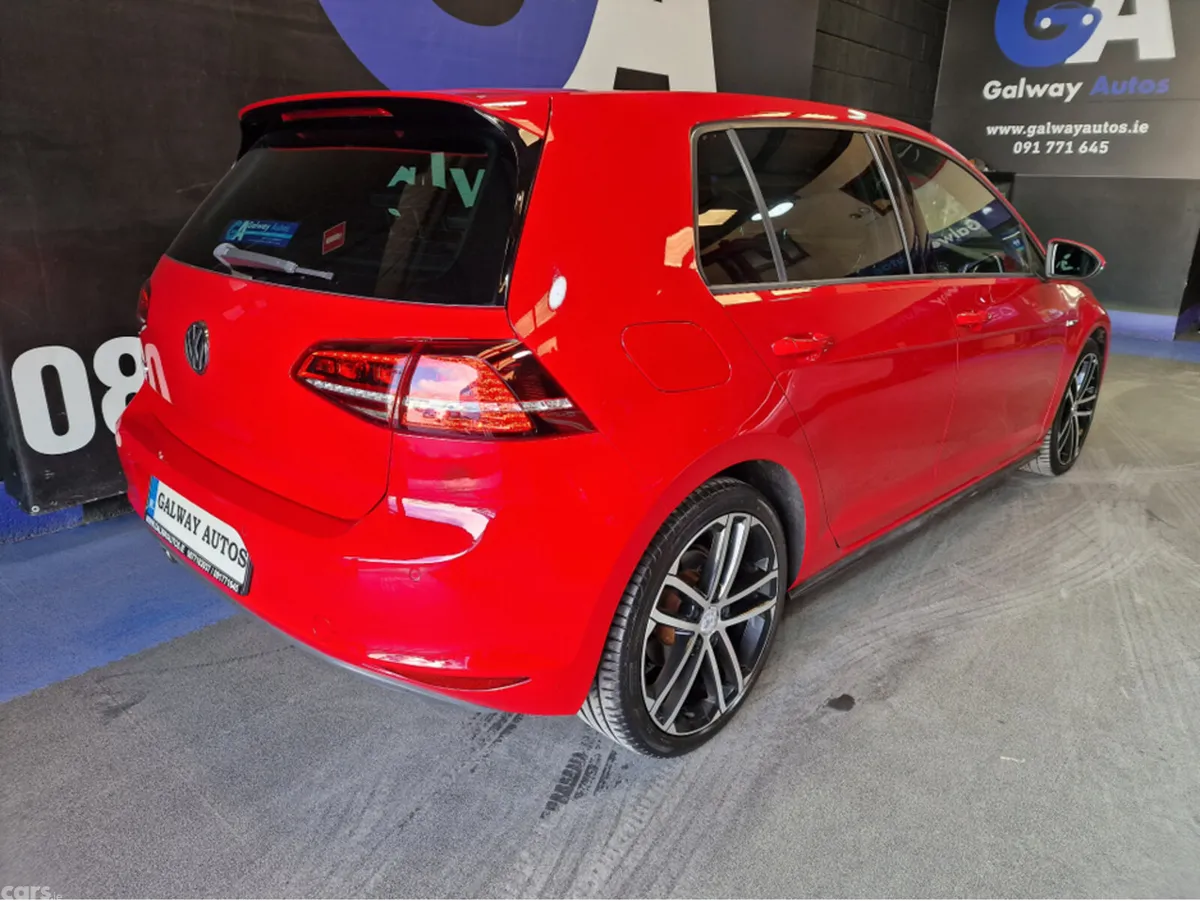 Volkswagen Golf Hatchback, Diesel, 2014, Red