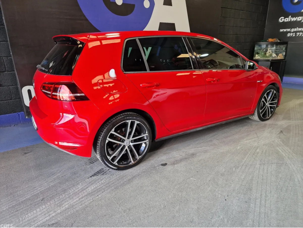 Volkswagen Golf Hatchback, Diesel, 2014, Red