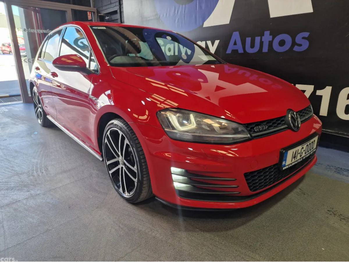 Volkswagen Golf Hatchback, Diesel, 2014, Red