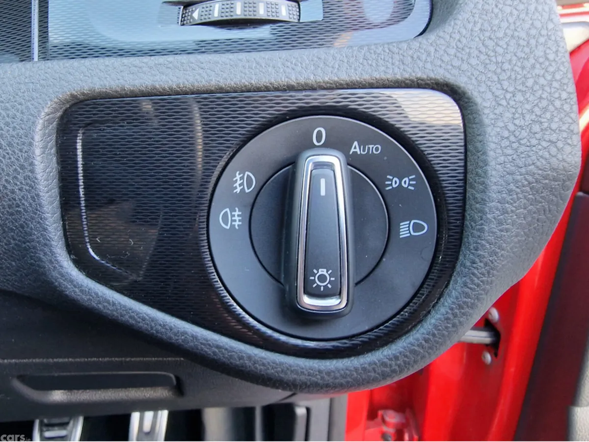 Volkswagen Golf Hatchback, Diesel, 2014, Red