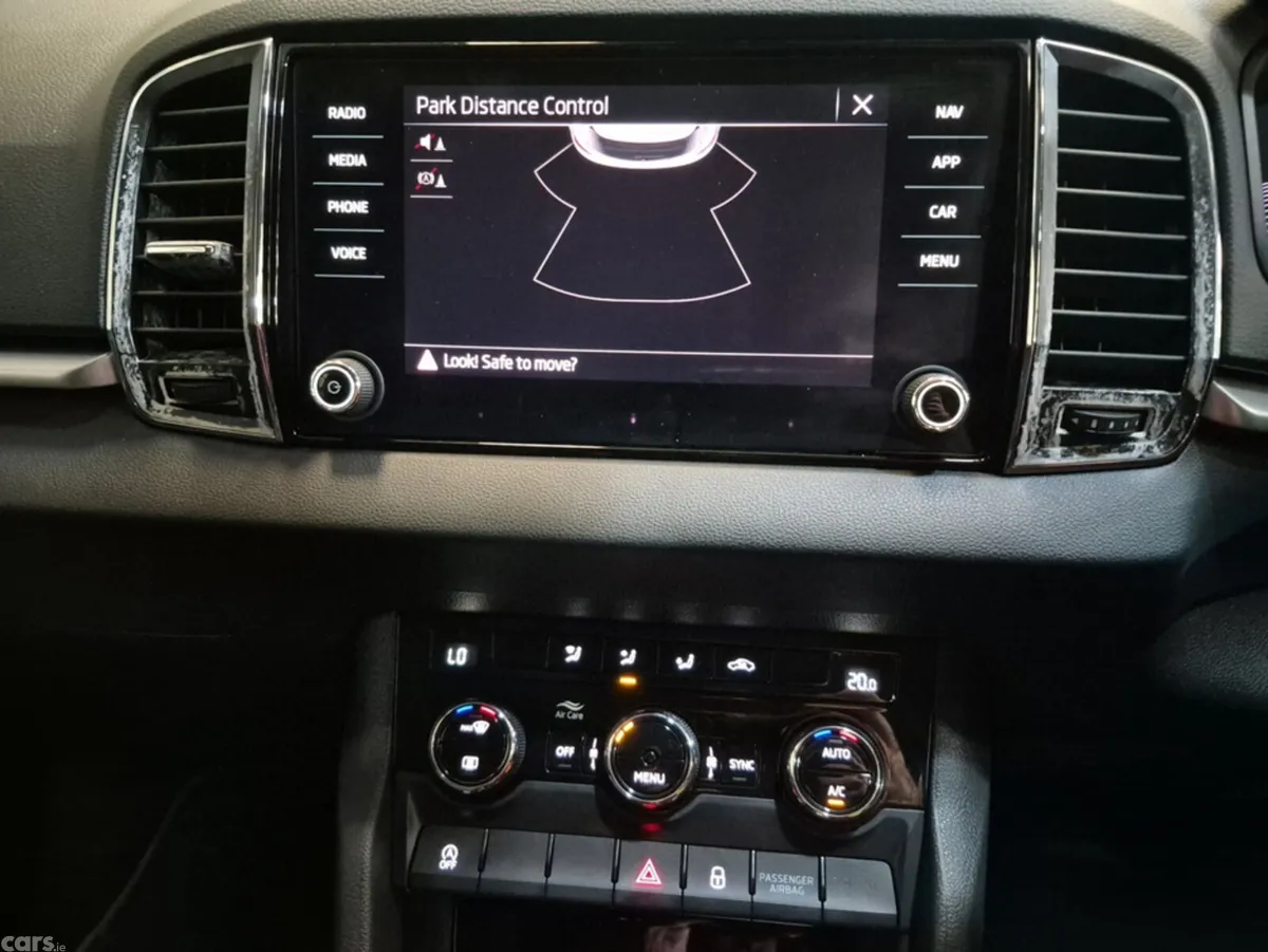 Skoda Karoq SUV, Diesel, 2023, Grey