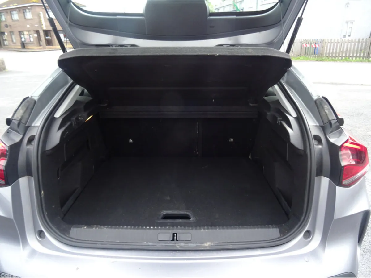 Citroen C4 Hatchback, Diesel, 2022, Grey