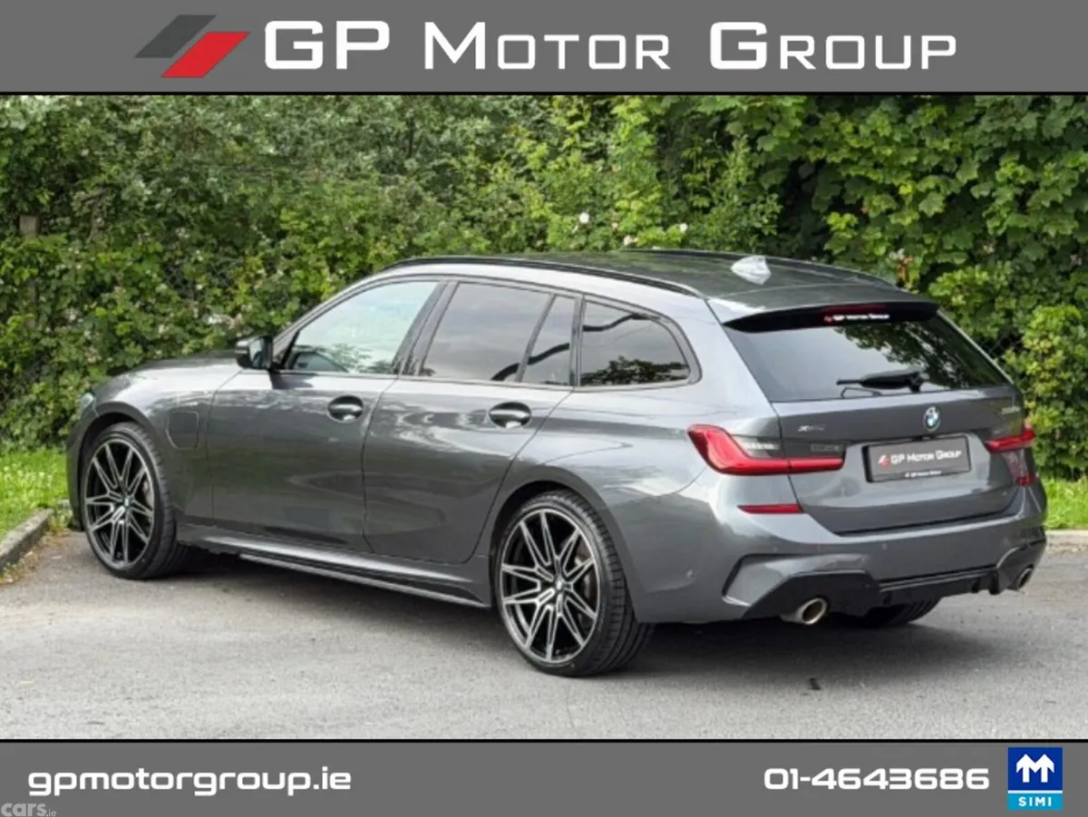 BMW 3-Series Estate, Petrol Plug-in Hybrid, 2021, Grey