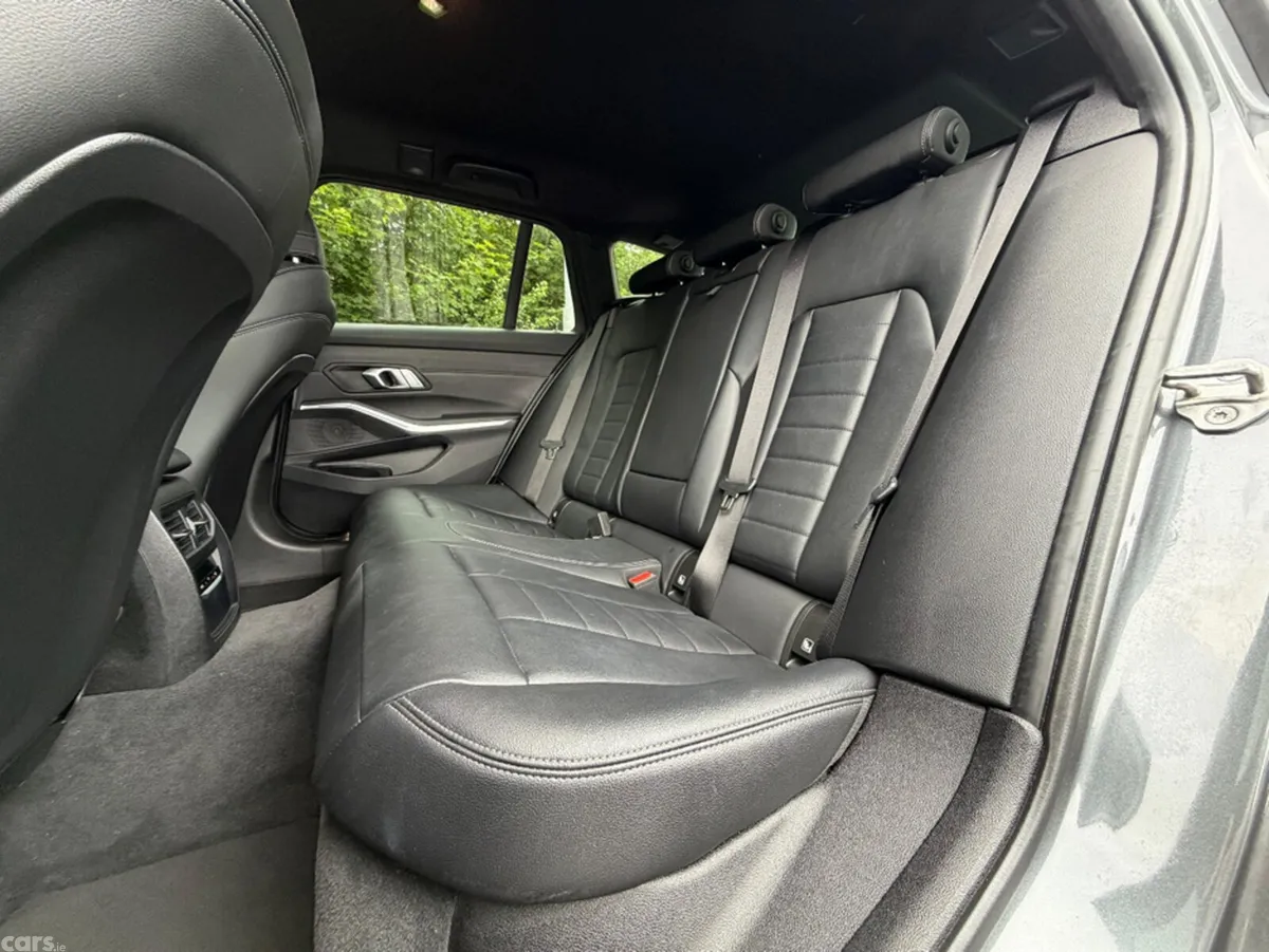 BMW 3-Series Estate, Petrol Plug-in Hybrid, 2021, Grey